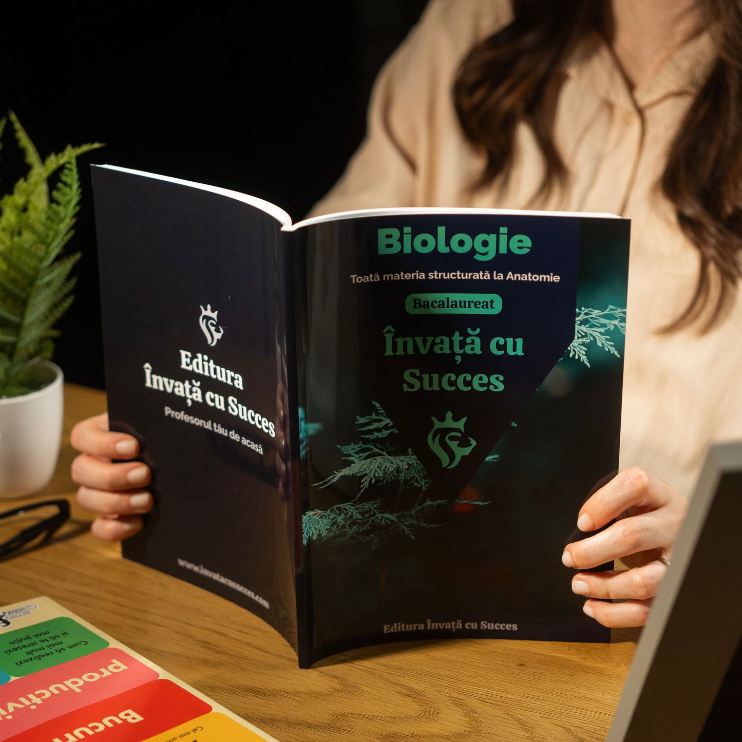 Toată materia structurată la Biologie: Anatomie și fiziologie umană clasele 11-12